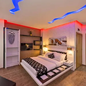 taxim-trend-suites.istanbul-turkeyhotels.com/